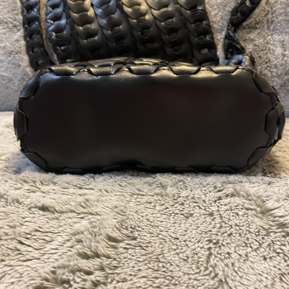 Black Woven Purse - Picture 6 of 9